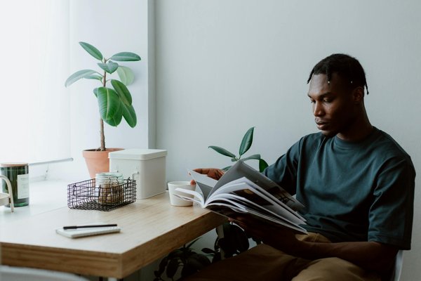 How Can UK Women Style Classic Outfits for Modern Looks?